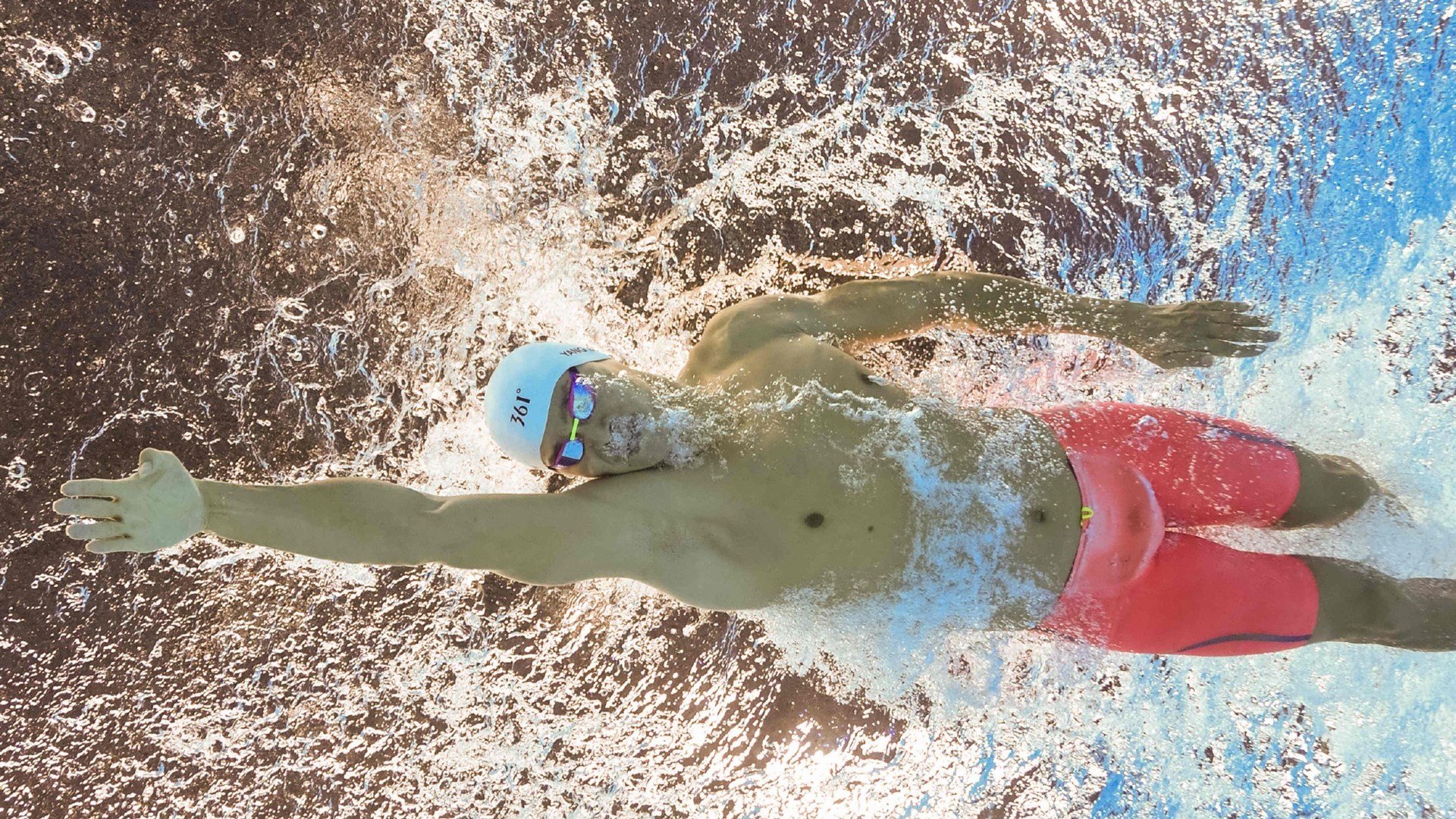 Kering-200蝶滑行距离:美选手更擅前段推进,滑蝶游身步