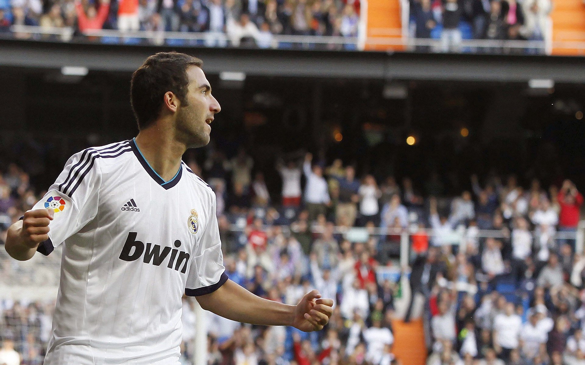 开云体育俱乐部官网-“马科斯·梅特罗的全能技巧，成为阿根廷美洲狮队进攻和防守的核心力量”